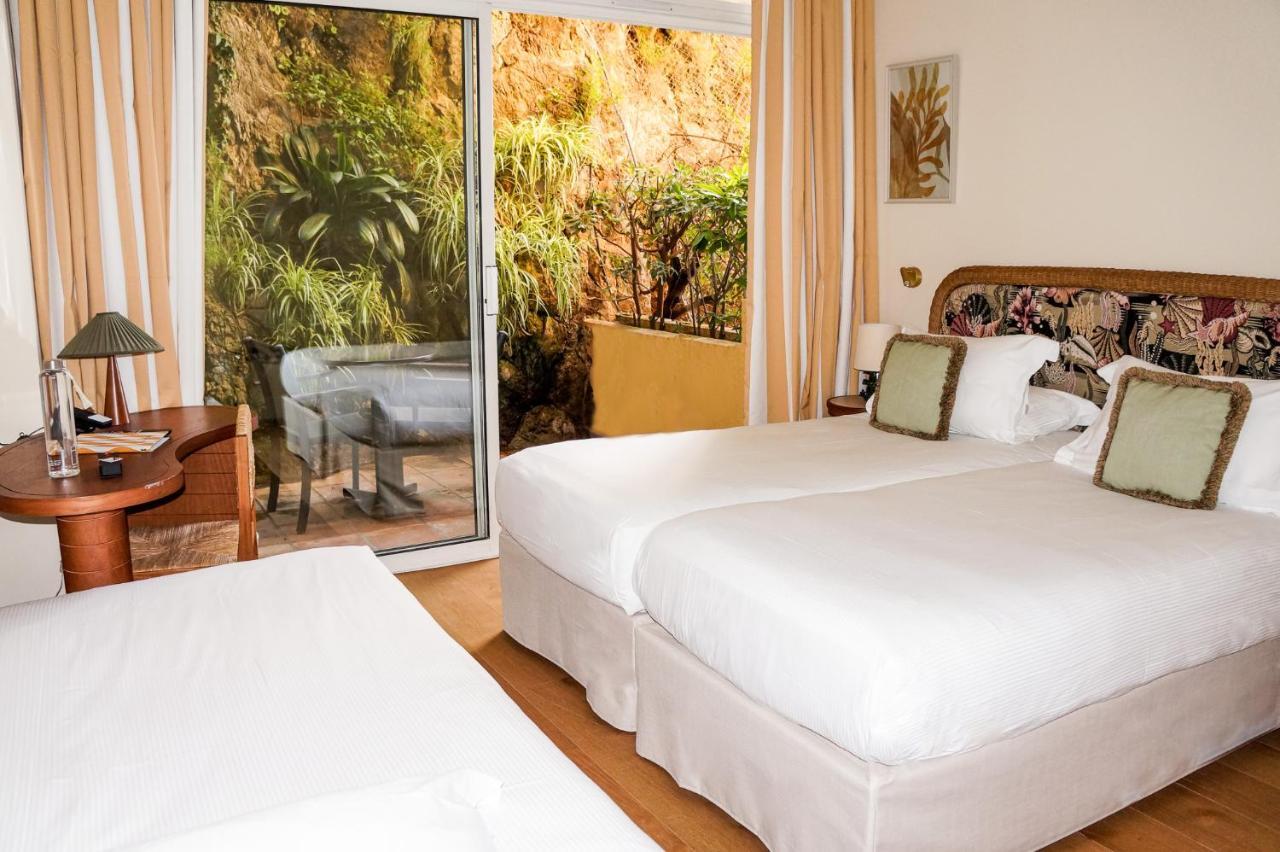 Hotel La Pérouse Baie Des Anges 4*