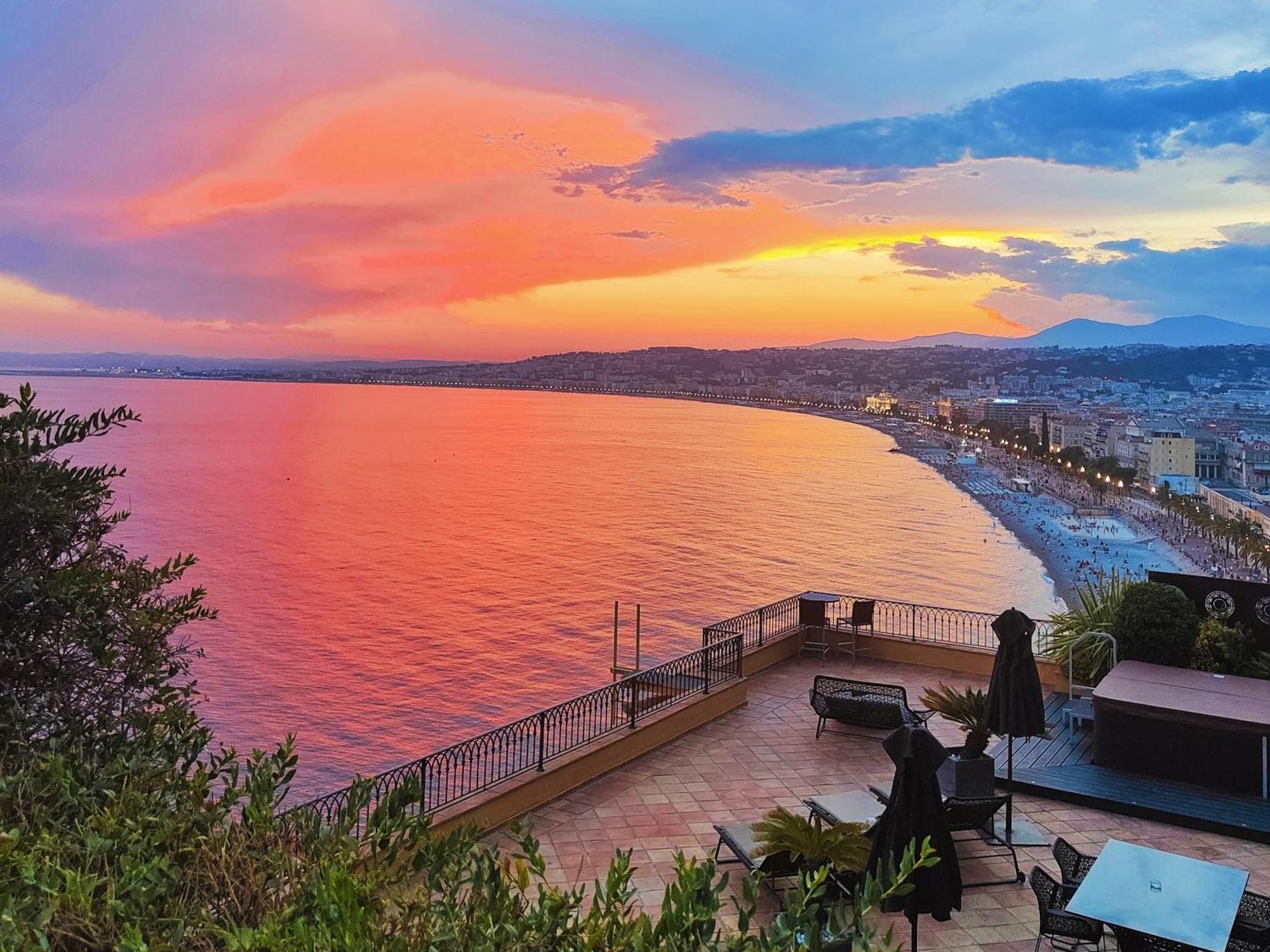 Hotel La Perouse Baie Des Anges