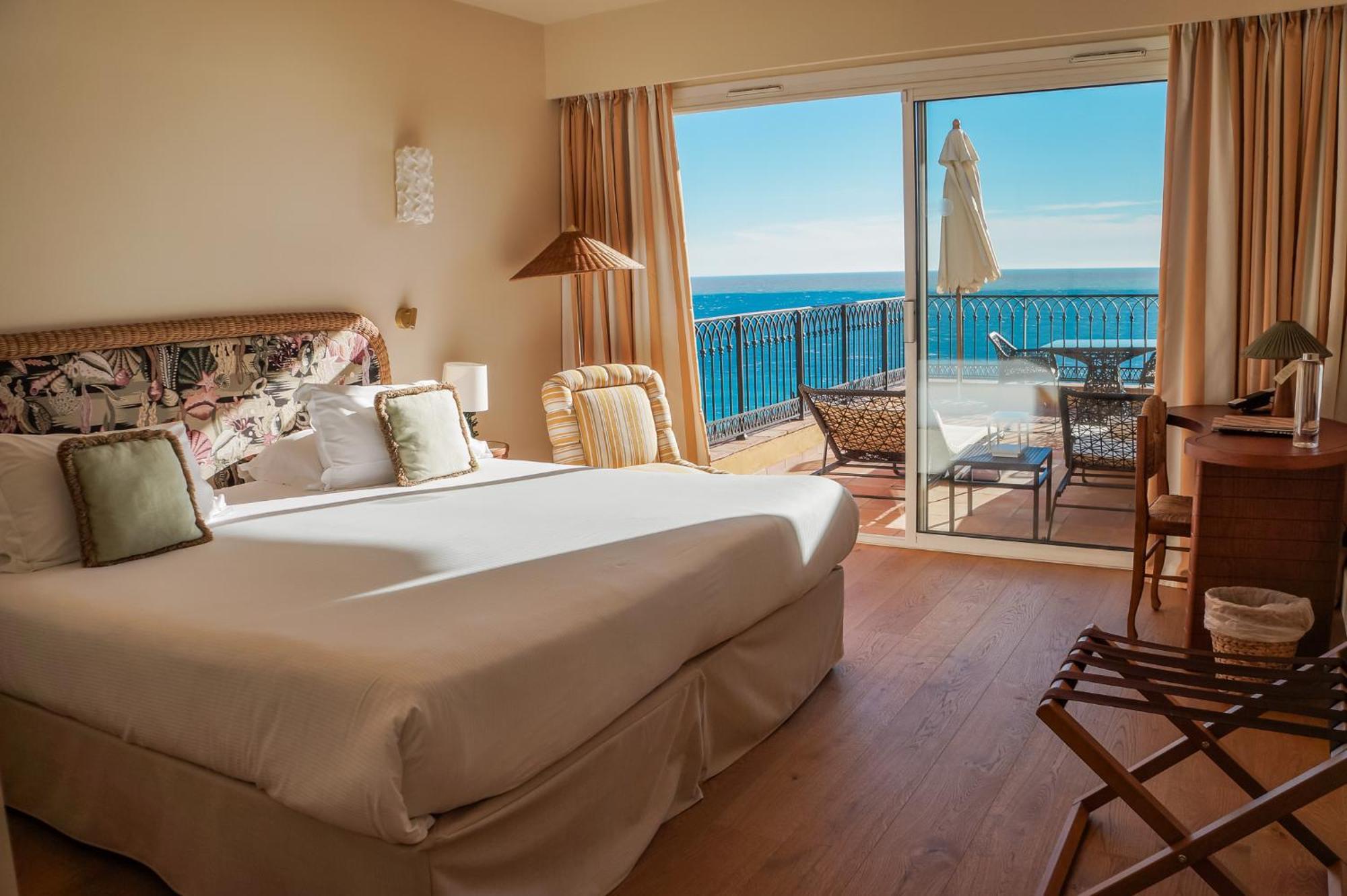 Hotel La Perouse Baie Des Anges Nizza